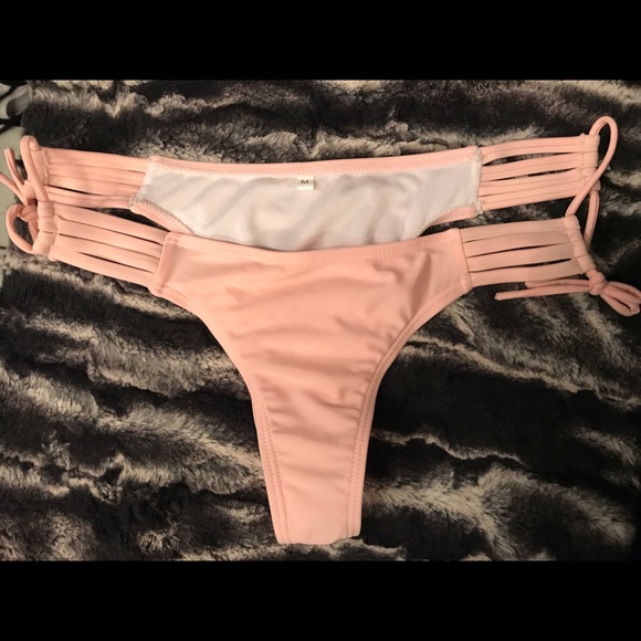 Medium Blush sexy Bikini - Picture 2 of 5